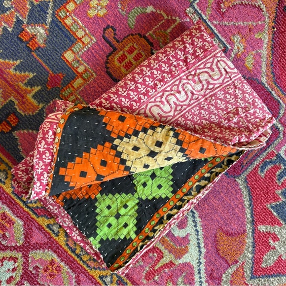New Boho Kantha Reversible Quilt Blanket - Picture 16 of 16